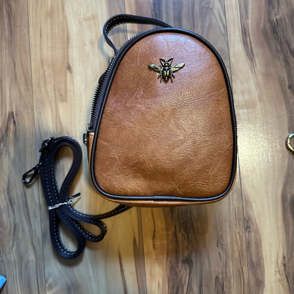 Crossbody purse